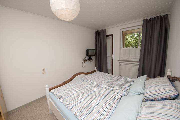 Ferienwohnung für 5 Personen, mit Garten und Pool sowie Terrasse, mit Haustier in Bodenwerder - 2