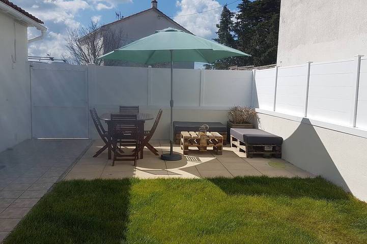 Maison de vacances pour 4 personnes, avec terrasse ainsi que jacuzzi et jardin dans Sion-sur-l'Océan