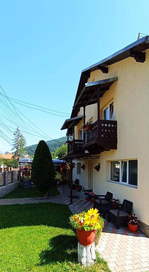 Gîte pour 2 personnes, avec jardin à Sinaia