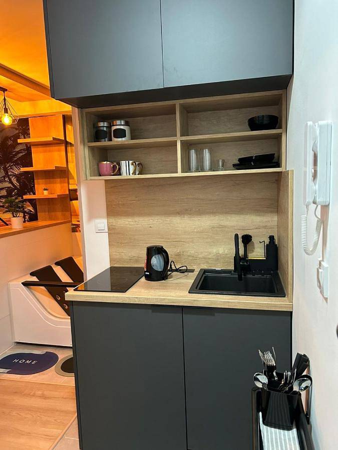 Ganze Wohnung, Diamond airport Jacuzzi&Sauna apartman Ledine in Novi Belgrad, Belgrad