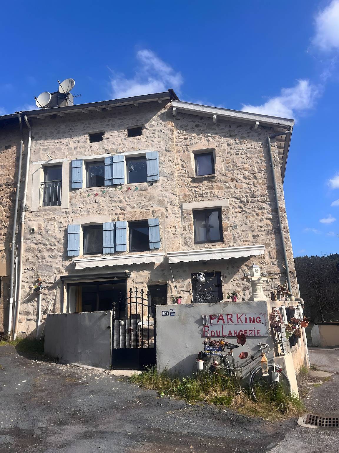 Casa vacacional 'Gîte de Pontempeyrat' con terraza privada, jardín compartido y Wi-Fi in Craponne-sur-Arzon, Parque Natural Regional Livradois-Forez