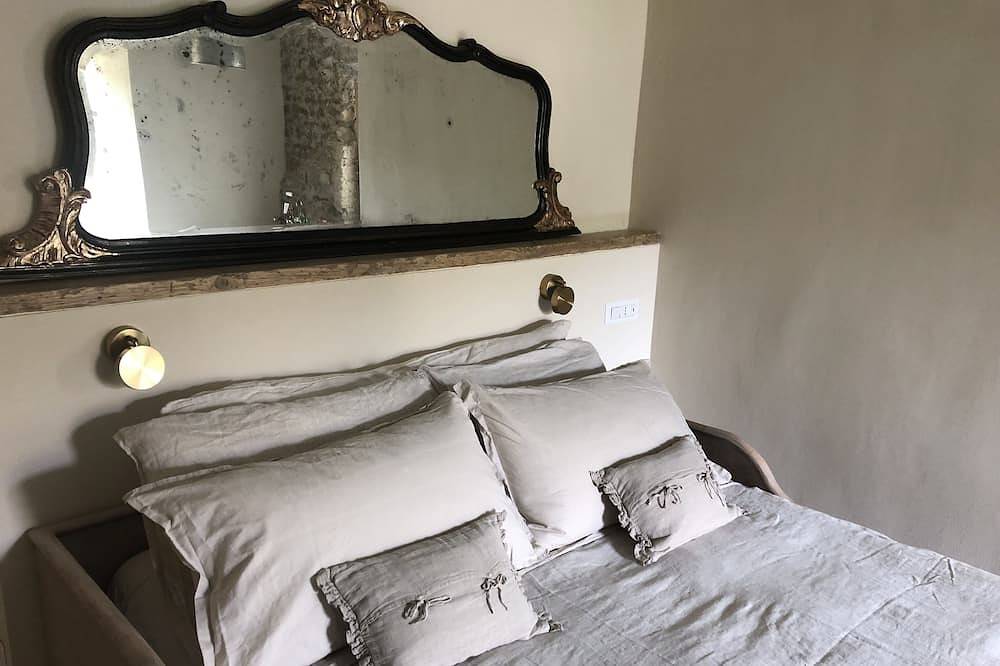 Entire apartment, Macaroon, A Sweet Sweet Home in Tivoli, Rome Province