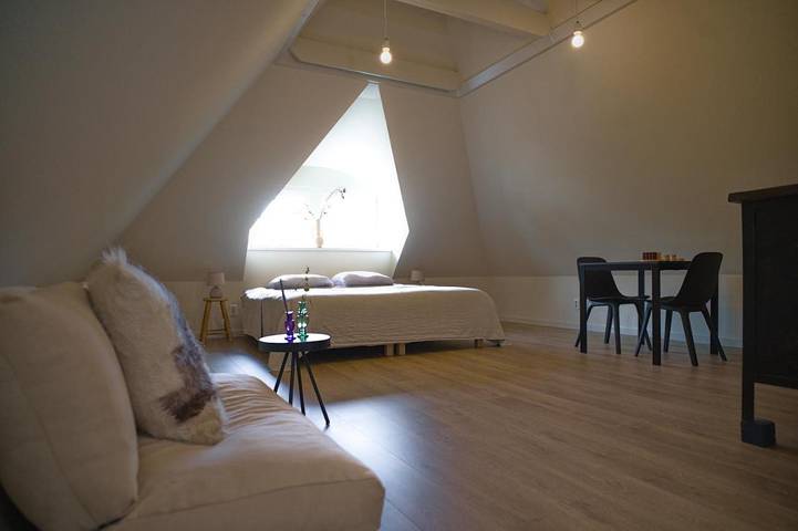 Ferienwohnung für 2 Personen, mit Terrasse und Garten sowie Ausblick