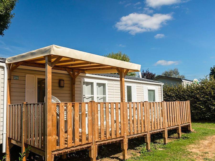 Camping la Vallée - Mobilheim 4 personen - Mobilheim | Comfort Plus | 2 Zi. | 4 Pers. | Terrasse in Saint-Sauveur-de-la-Mer, Lisieux und Umgebung