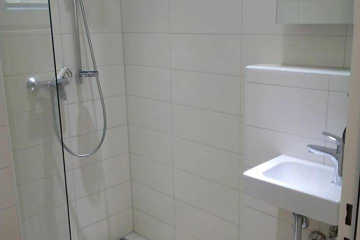 Ganze Wohnung, Smartes 1,5 Zimmer Appartement in ruhigem Mehrfamilienhaus in Au (SG), Bodensee (Schweiz)