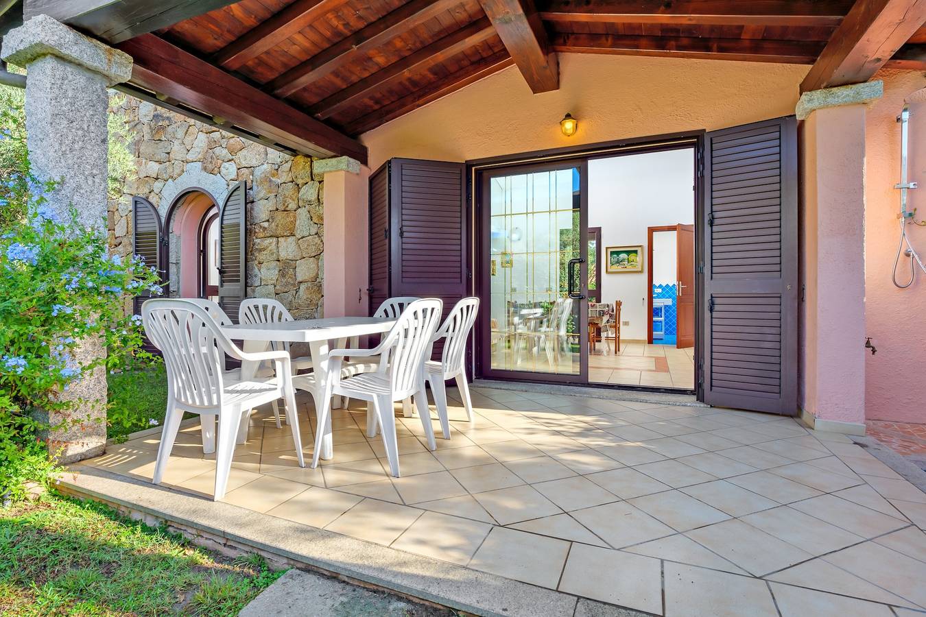 Villa "Rattali 1" con terrazza privata in San Teodoro, Olbia-Tempio