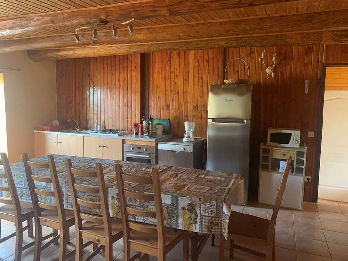 Gîte pour 11 personnes, avec terrasse dans Parc Naturel Régional Livradois-Forez - 3