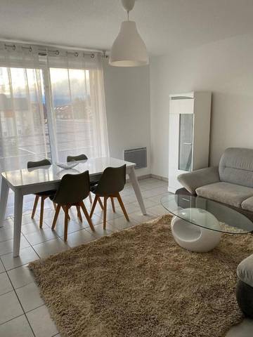 Gîte pour 4 personnes, avec terrasse à Ville-la-Grand