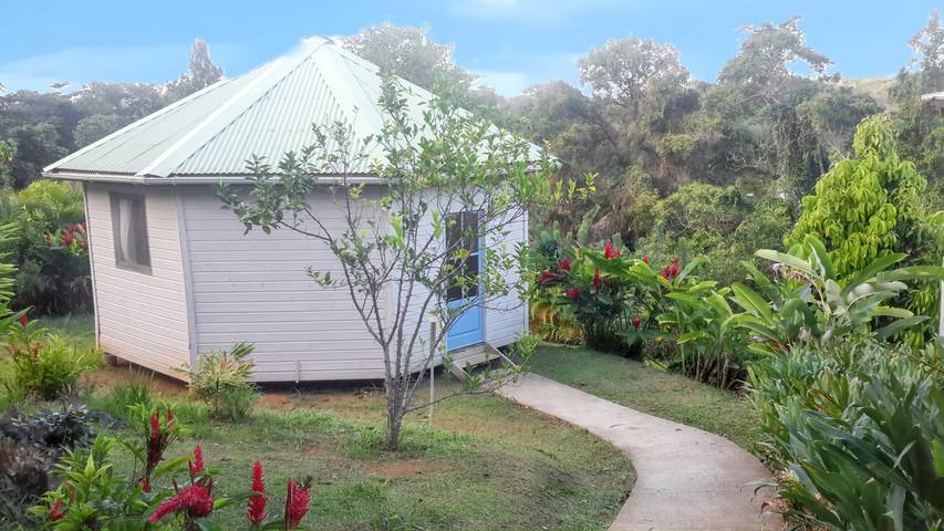 Bungalow für 4 Personen, mit Pool und Garten in Martinique