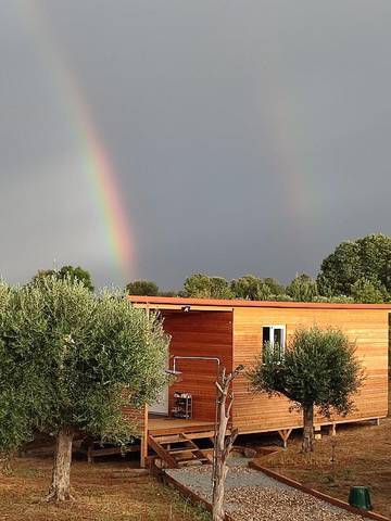 Gîte pour 4 personnes, avec vue ainsi que terrasse et jardin dans Nisa