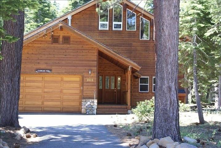 Vacation rental for 8 people, with yard in Tahoe City