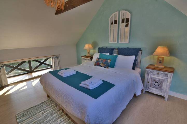 Location de vacances pour 5 personnes, avec jardin à Lopérec - 4