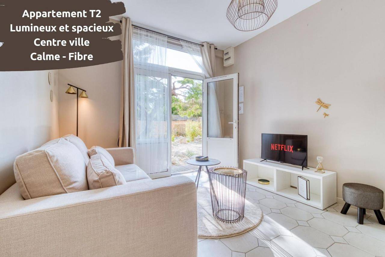 Appartement entier, One-Bedroom Apartment with Garden View in Douai, Département Nord