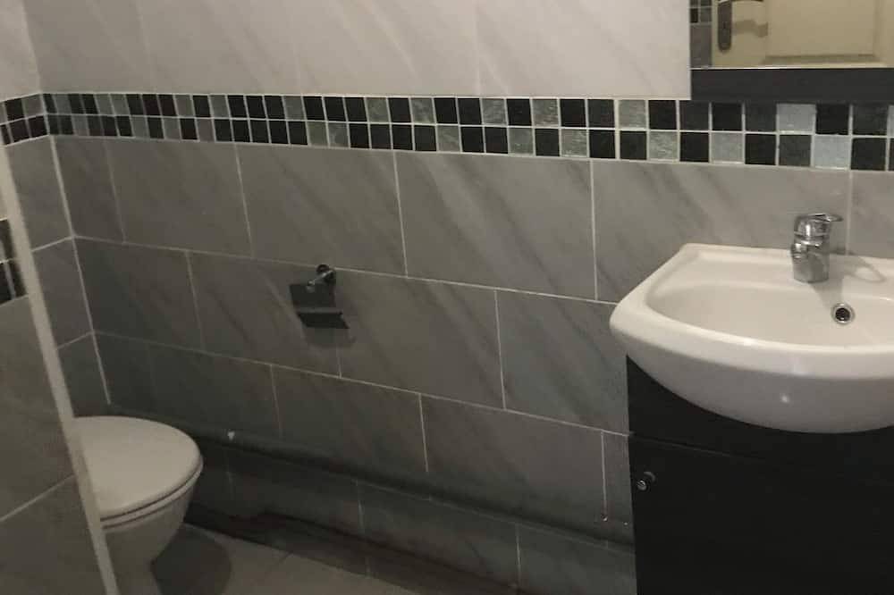 Private Studio Available in soothing Massy in Massy, Essonne