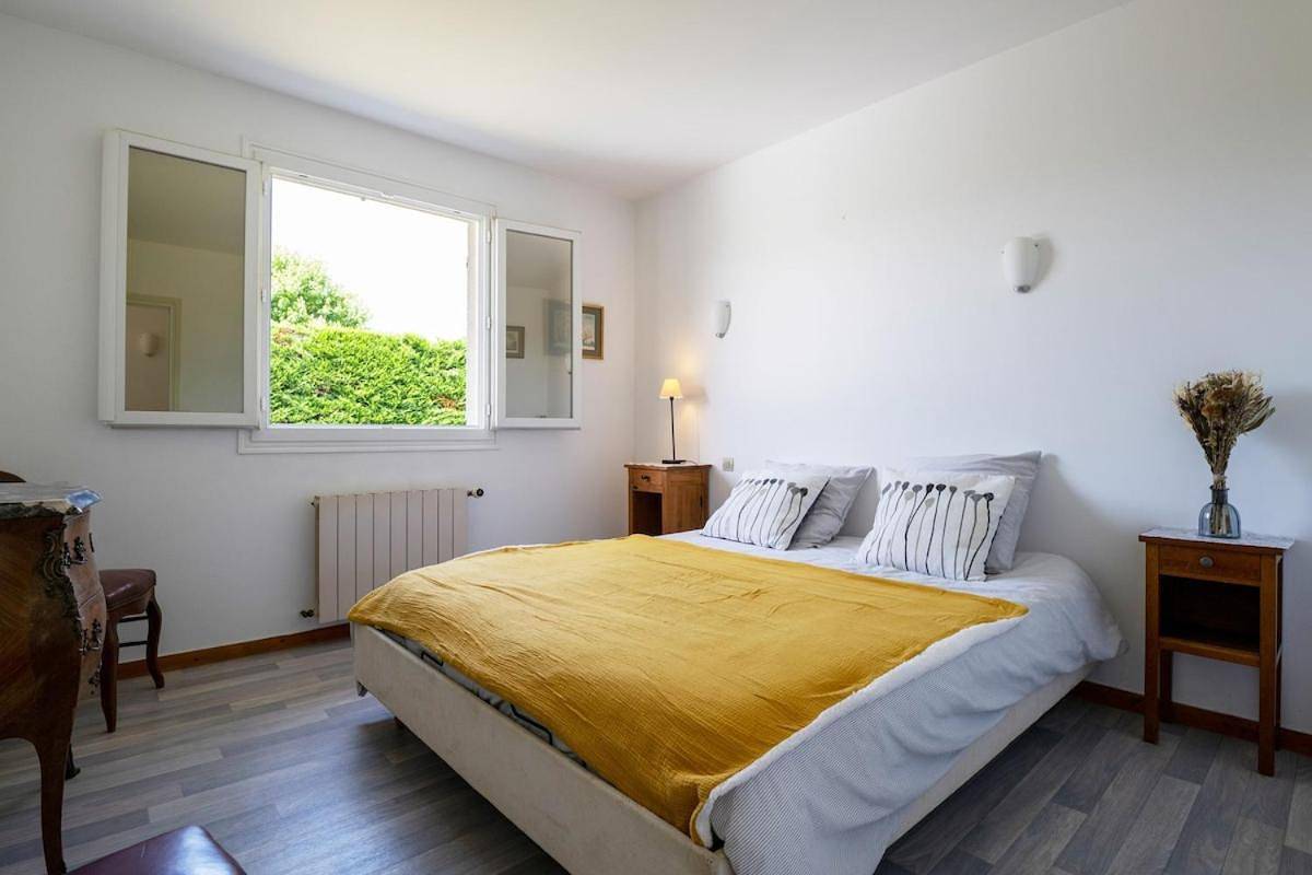 Three-Bedroom Villa in Podensac, Région de Langon