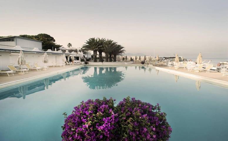 Appartamento per 2 persone, con piscina e giardino a San Felice Circeo