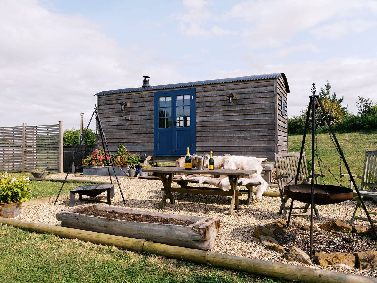 Lillie's Shepherds Hut at Shepherds Lodge Retreat and Wellness in Melton, Leicestershire