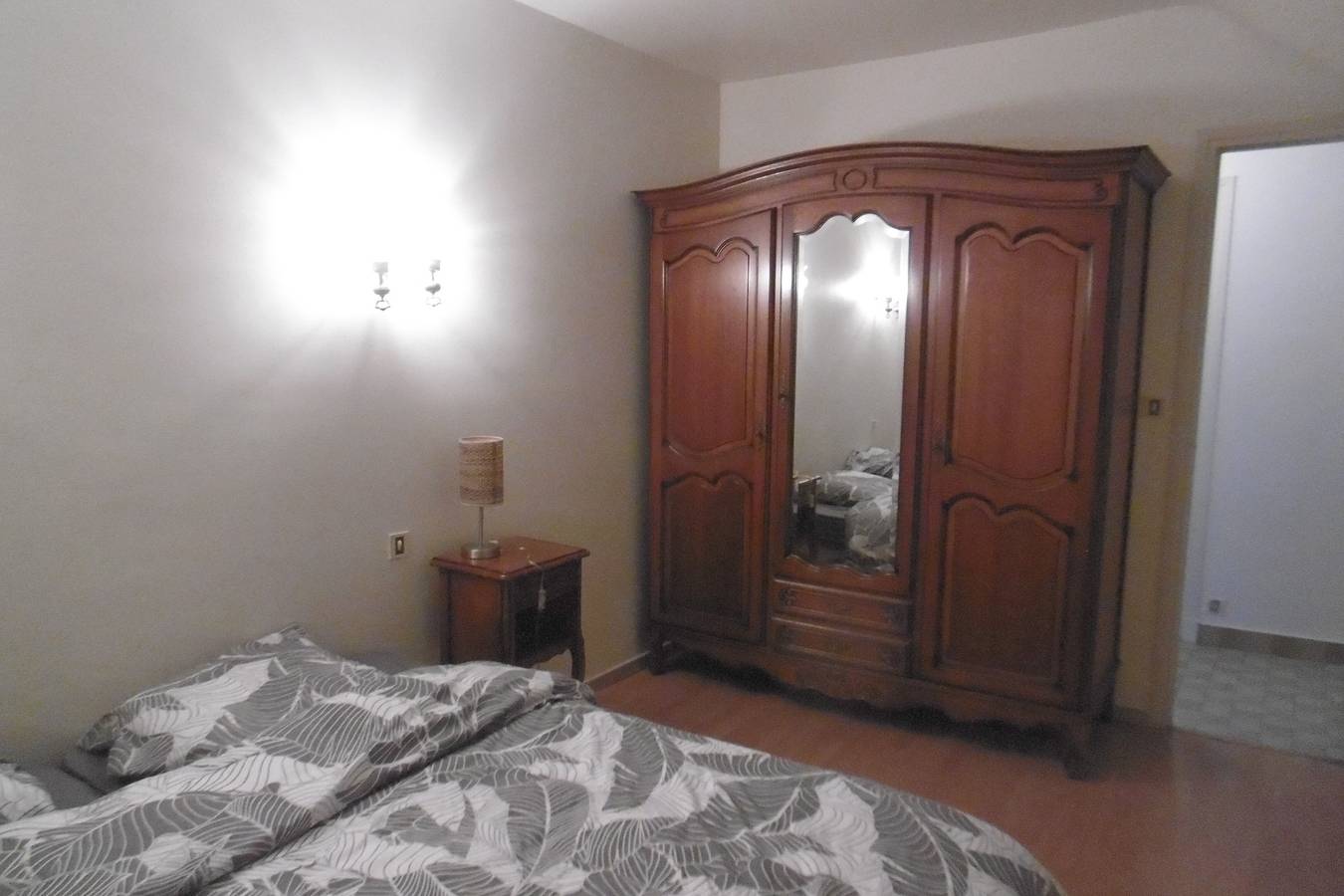 Entire apartment, Holiday Apartment "Gîte Le Lot " with Wi-Fi in Espalion, Aveyron