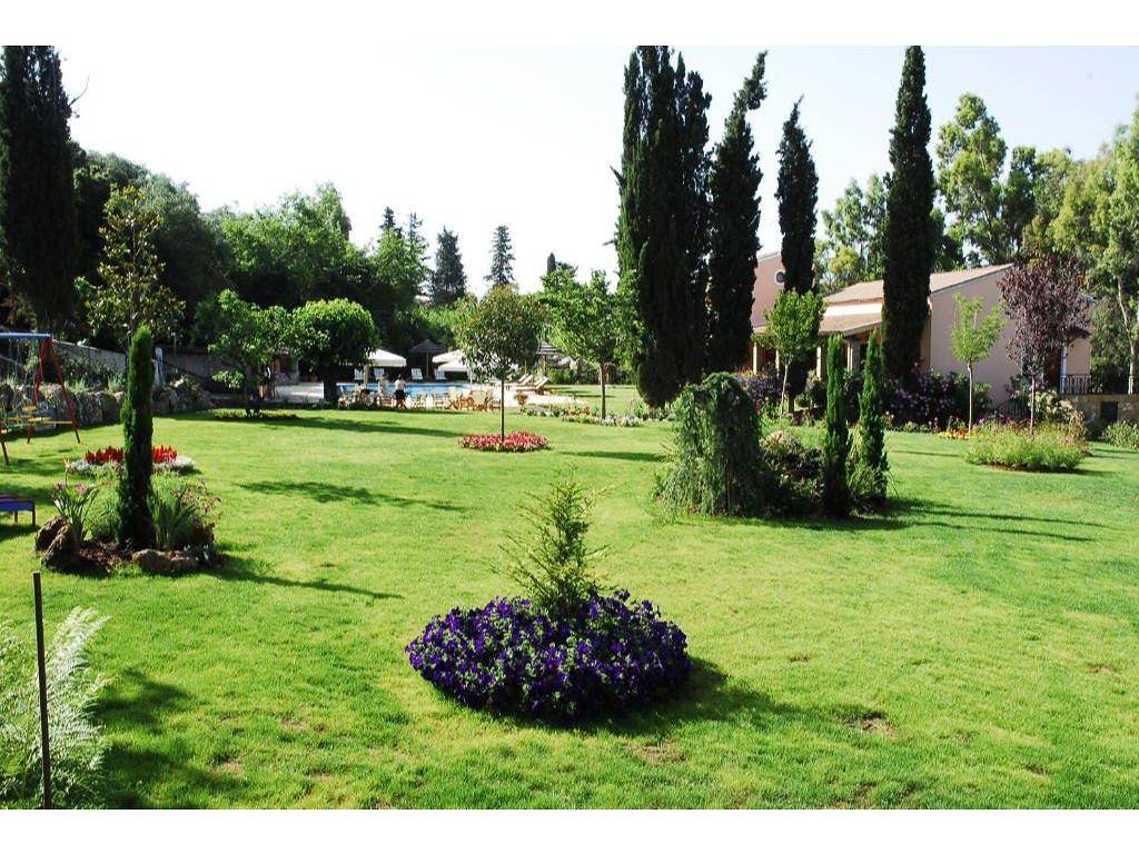 Apartment in a Hotel 'Corfu Club Standard Iii' with Shared Pool, Balcony & Wi-Fi in Limni (Corfu), Corfu