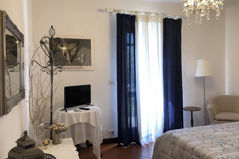 Elegante casa de flores rústica con gran jardín. in Moimacco, Provincia d'Udine
