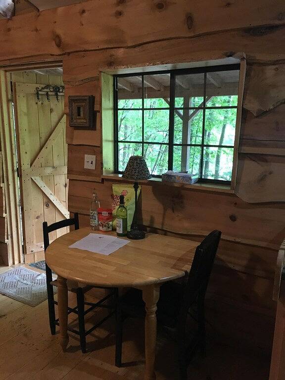 Glamping for 5 people, with yard in Finger Lakes
