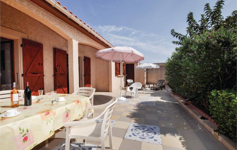 Location de vacances pour 4 personnes, avec jardin et terrasse à Sainte-Marie-la-Mer - 4