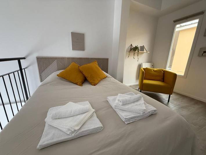 Gîte pour 4 personnes, avec balcon, animaux acceptés à Neuilly-sur-Marne - 2