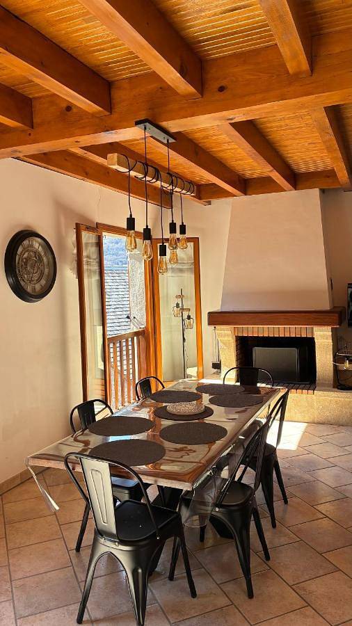 Location de vacances pour 8 personnes, avec vue et terrasse, animaux acceptés à Esterre - 2