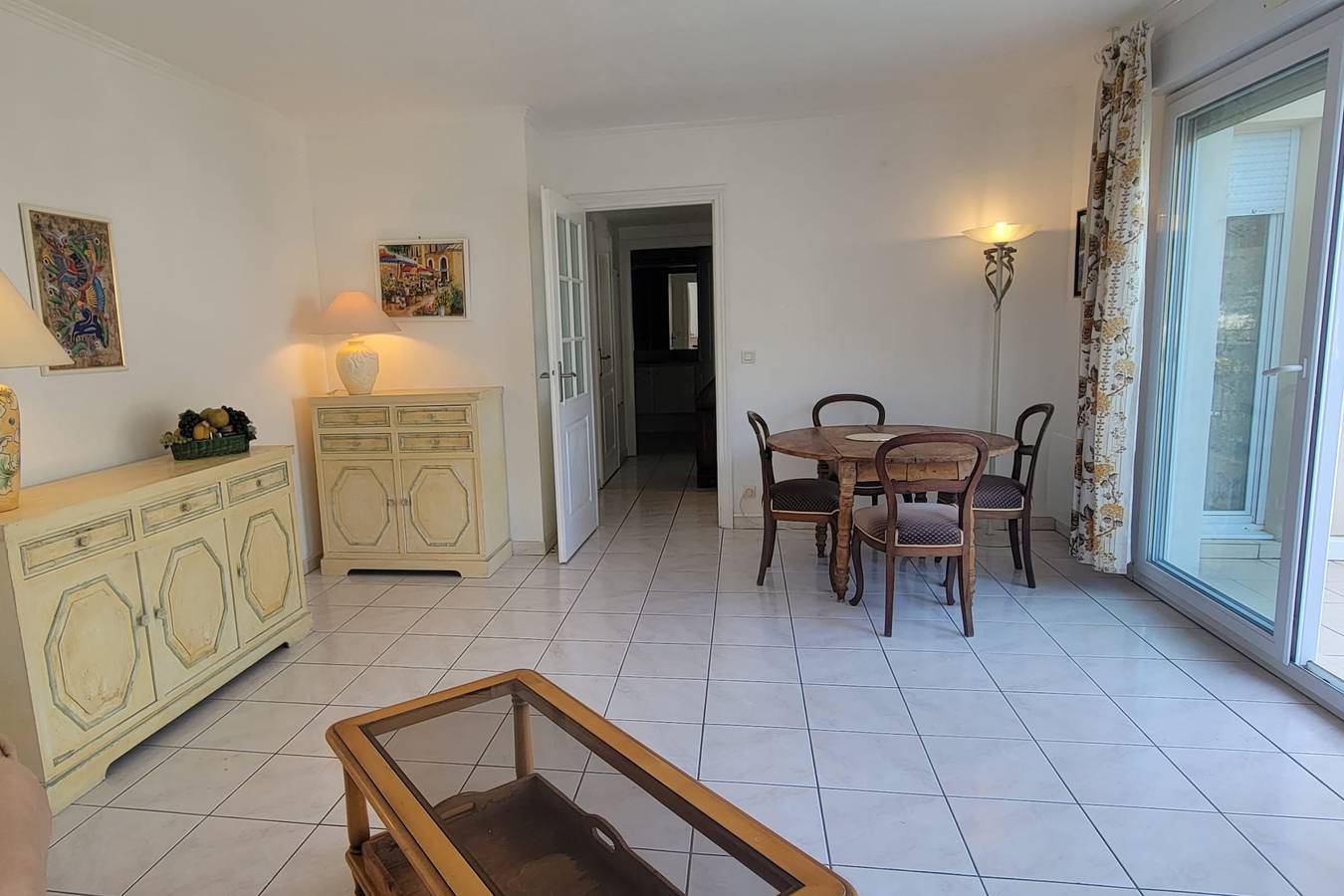 Ganze Wohnung, Ferienwohnung für 3 Personen mit Terrasse in Saint-Aygulf, Frejus