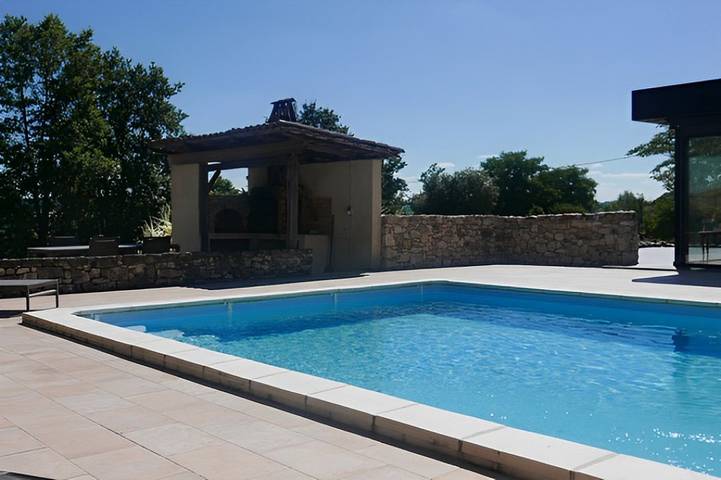 Location de vacances pour 6 personnes, avec terrasse ainsi que piscine et jardin à Pomport - 2