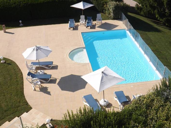 Hôtel pour 2 personnes, avec Terrasse et Jardin ainsi que Piscine et Vue à Chissay-en-Touraine