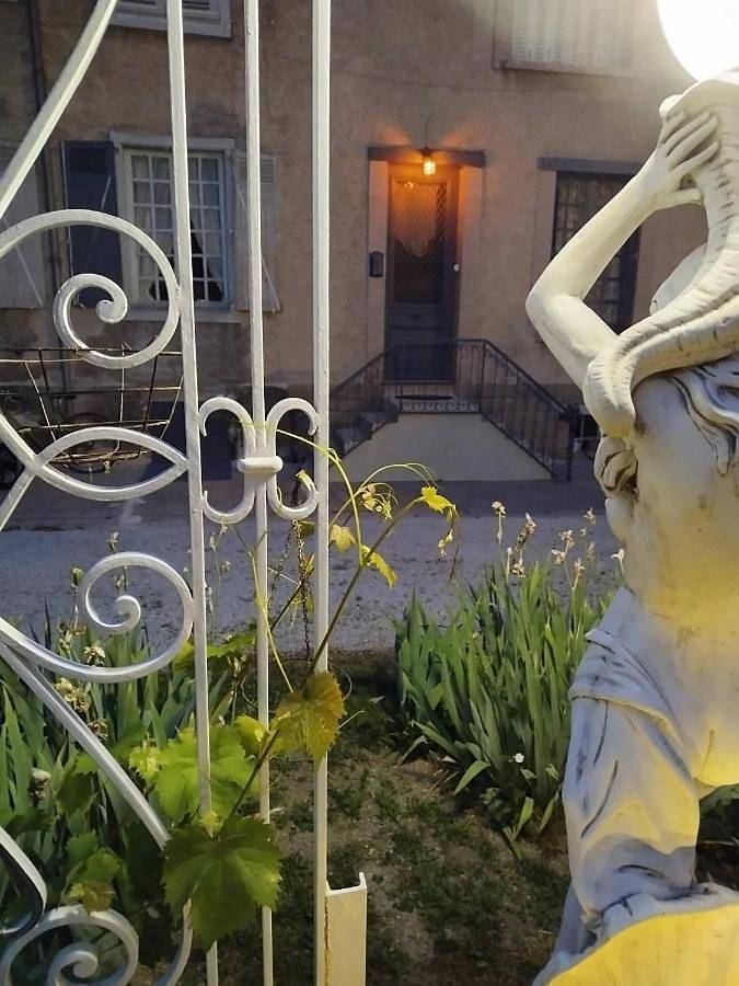 Chambre d’hôte pour 2 personnes, avec vue et jardin à Saint-Léonard-de-Noblat - 2