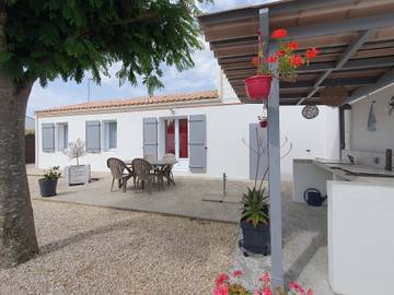Location de vacances pour 6 personnes, avec jardin dans Plage des Chardons