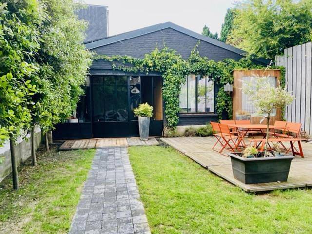 Gîte pour 3 personnes, avec jardin à Menen