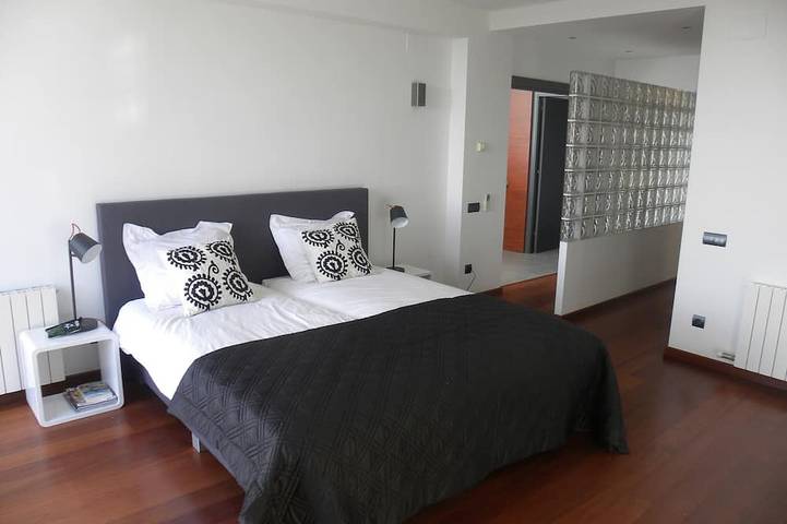 Luxurious villa with spectacular Seaview,  Airco and private Infinity pool in Sitges, Garraf