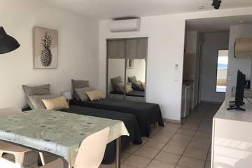 Gîte pour 2 personnes, avec balcon/terrasse, animaux acceptés dans Vieux Port (Saint-Raphaël)
