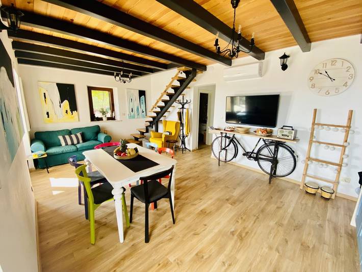 Villa pour 6 personnes, avec jardin ainsi que bassin pour enfant et piscine à Sumartin