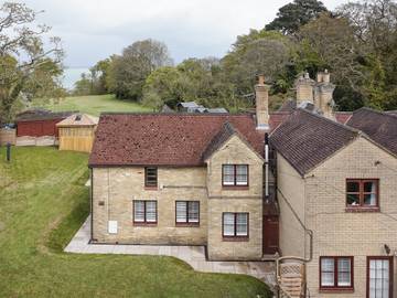 Log Cabin for 6 People in Wootton Bridge, Isle of Wight, Photo 1