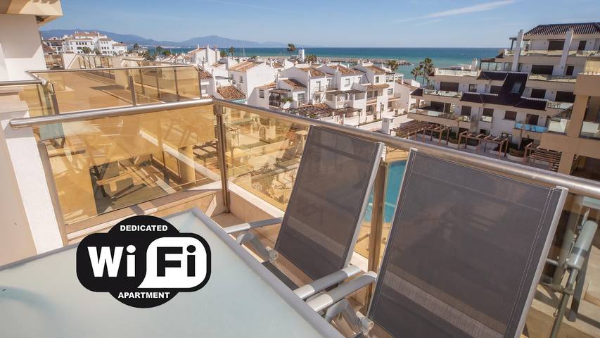 Ferienwohnung für 4 Personen, mit Pool und Balkon