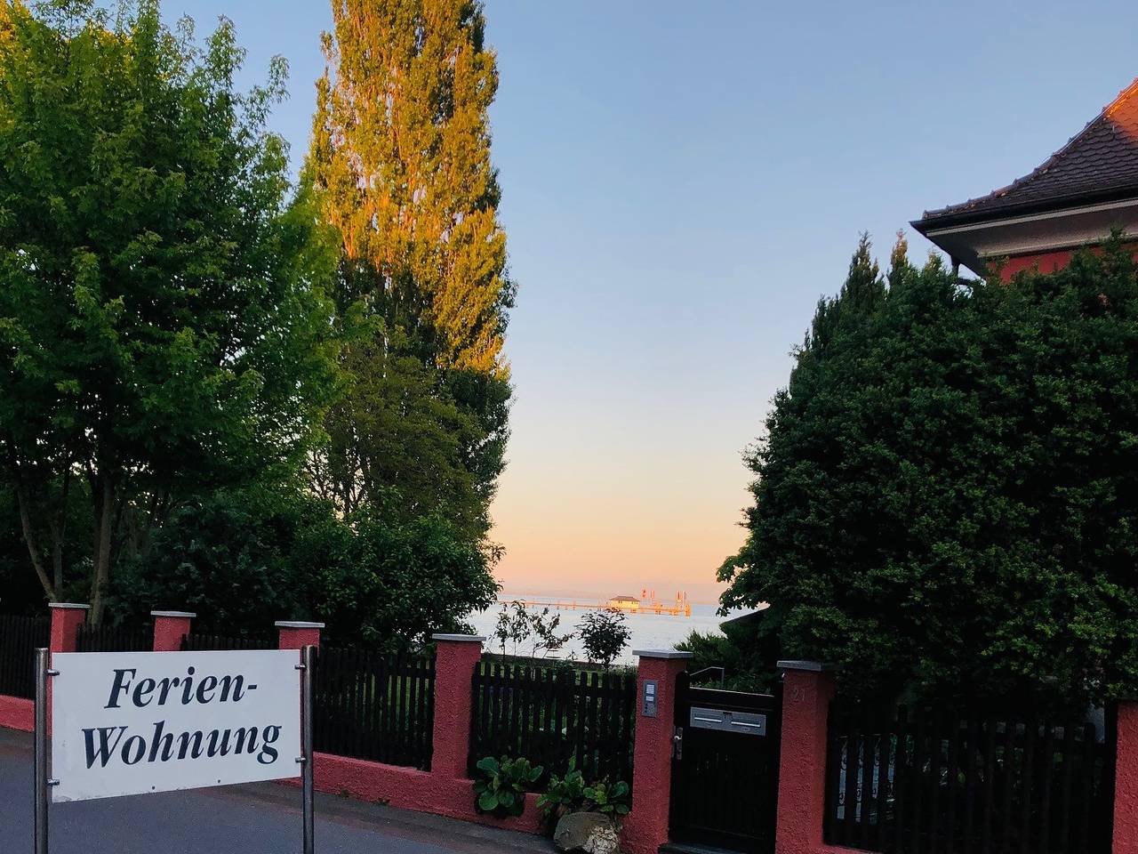 Ganze Ferienwohnung, Haus Schneider  I  Ferienwohnungen am See - Denne, Typ B, 2-Zimmer-Fewo, 50 qm in Immenstaad, Immenstaad am Bodensee