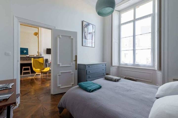 Ganze Wohnung, Le scenario - appt city center with parking in Carentan les Marais, Saint-Lô und Umgebung