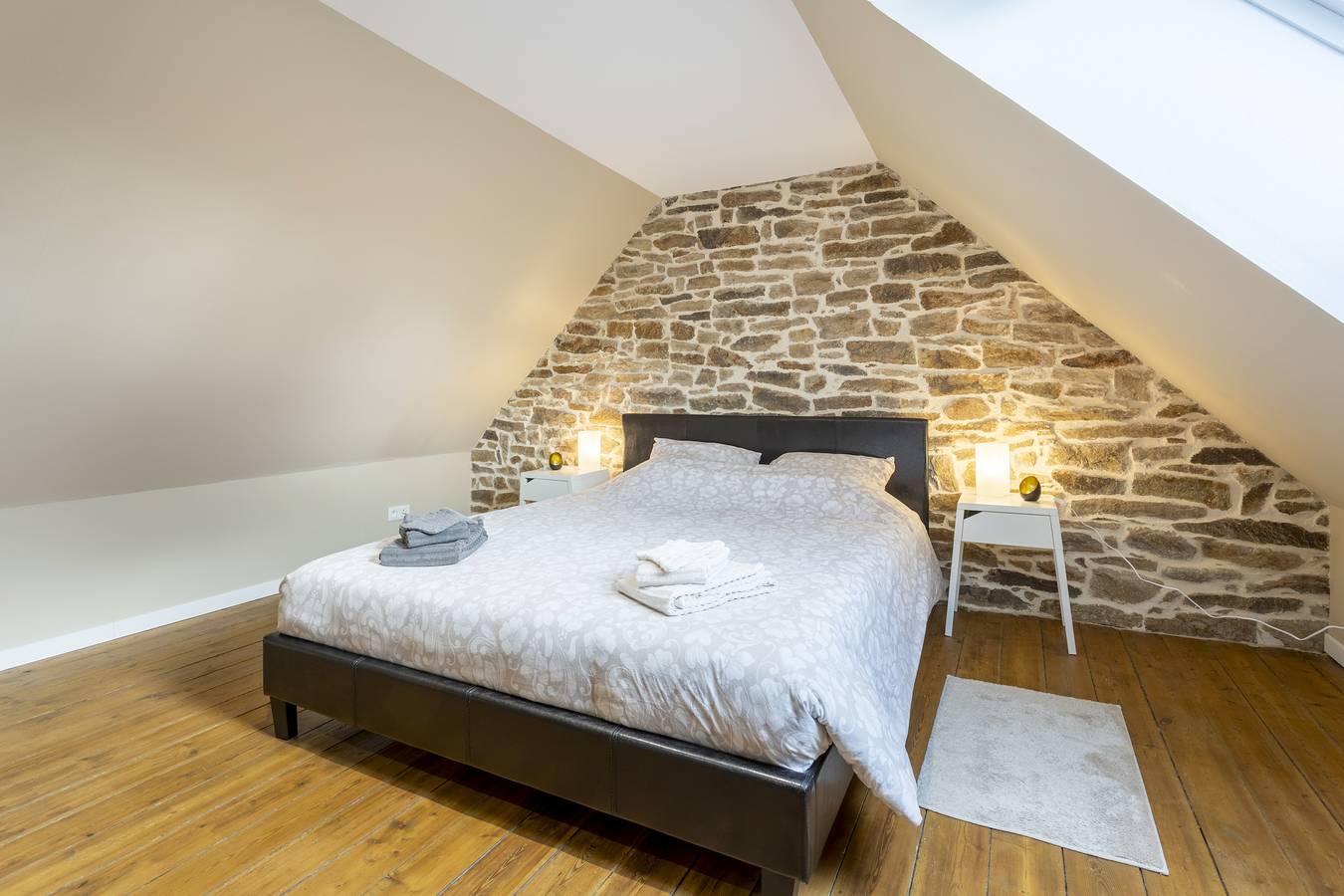 Holiday Home 'Belle Maison 6pers 1km De La Mer' with Private Terrace, Private Garden and Wi-Fi in Plouhinec (Finistère), Côte de Cornouaille