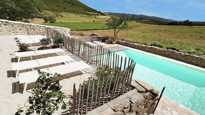 Appartement de vacances pour 4 personnes, avec jardin ainsi que piscine et terrasse, animaux acceptés