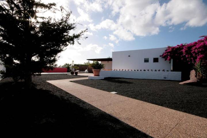Casa rural para 4 personas, con jardín además de vistas y piscina en Playa Blanca - 2