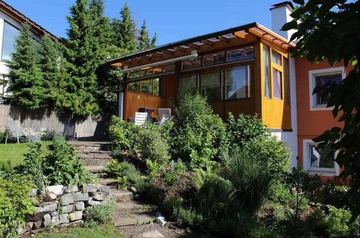 Ferienwohnung für 8 Personen, mit Terrasse und Garten