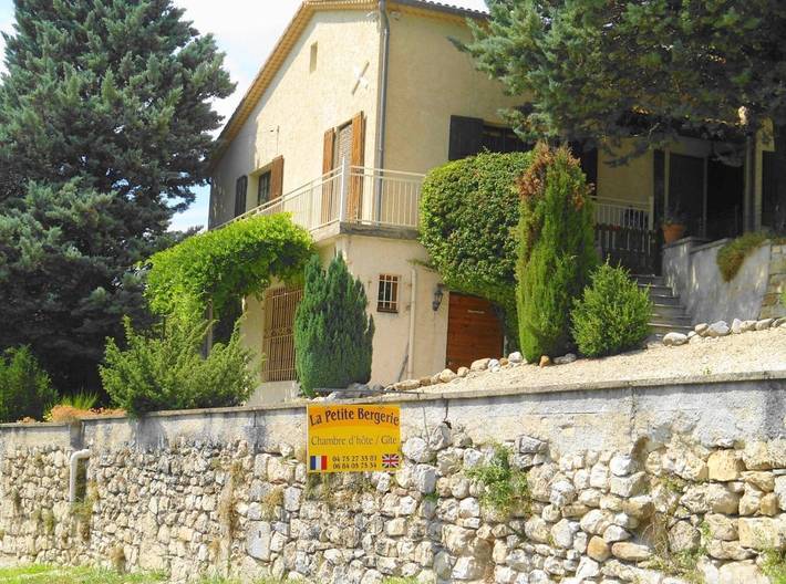 Maison d’hôte pour 2 personnes, avec Terrasse ainsi que Jardin et Vue