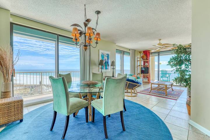 Vacation apartment for 8 people, with balcony and hot tub as well as sauna and pool in Alabama