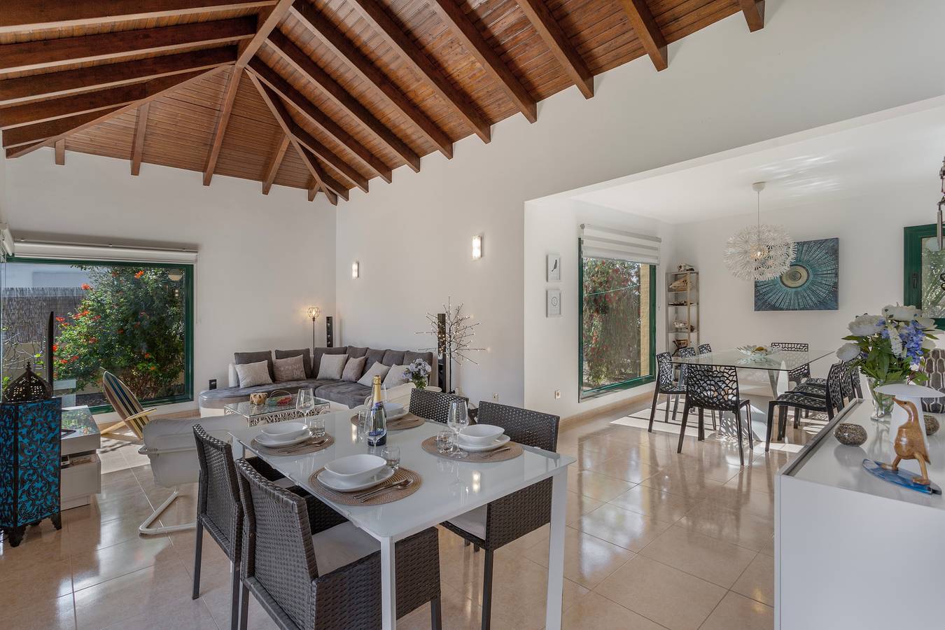 El Refugio Vacation Home with Mountain Views, Private Pool, and Wi-Fi in La Oliva, Fuerteventura