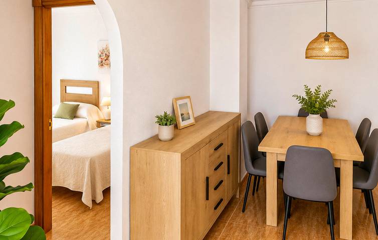 Entire holiday apartment, Charming Sea-View Apartment with Pool, Wi-Fi, and Beach Access in Los Miradores del Puerto, San Javier