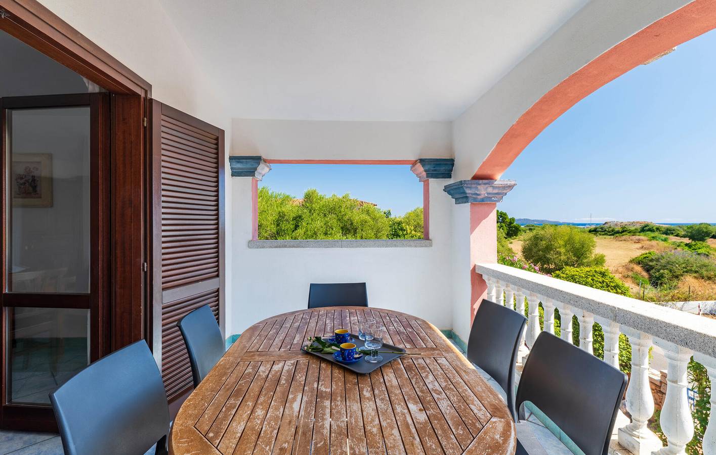 Apartamento vacacional entero, Acogedor apartamento junto a la playa con nevera e Internet in San Teodoro, Olbia-Tempio